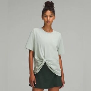 LULULEMON 
Twist-Front Oversized T-Shirt - Jade Grey